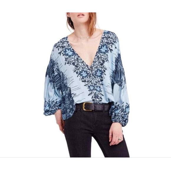 Free People Size Small S Blue Birds of a Feather Print V Neck Button Boho Top - Picture 2 of 8